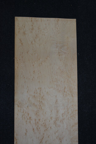 Ahorn Furnier 93 x 21-22 cm | 0.6mm | 0,200 m2 | Birdseye Maple VogelaugenAhorn