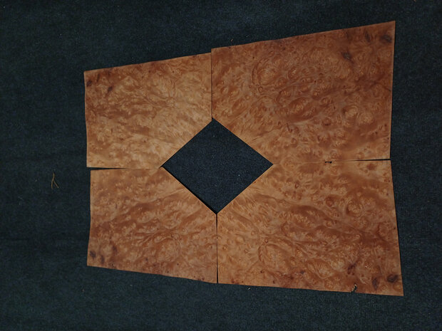 Madrona furnier 38/22 x 26 - 16 cm | 0.6 mm | 0,0802 m&sup2;