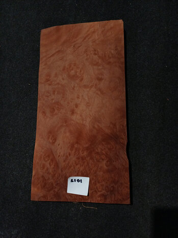 Madrona furnier 44 x 22,5 - 22 cm | 0.6 mm | 0,1034 m&sup2;