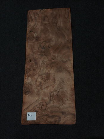 Wurzelholz furnier 71 x 28 - 29 cm | 0.6 mm | 0,3018 m&sup2;