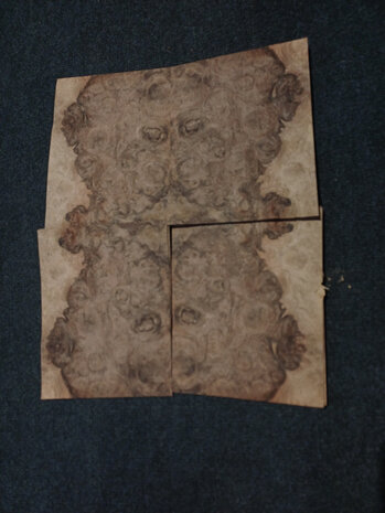 Wurzelholz furnier 21 x 16,5 - 16,5 cm | 0.6 mm | 0,0520 m&sup2;