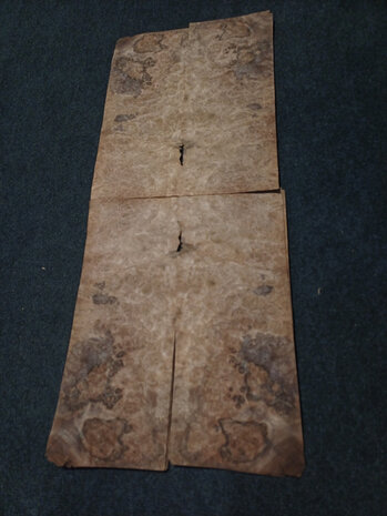 Wurzelholz furnier 39 x 15 - 15 cm | 0.6 mm | 0,0878 m&sup2;