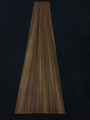 Dibetou furnier 155 x 8,5 - 10 cm | 0.6 mm | 0,2093 m&sup2;