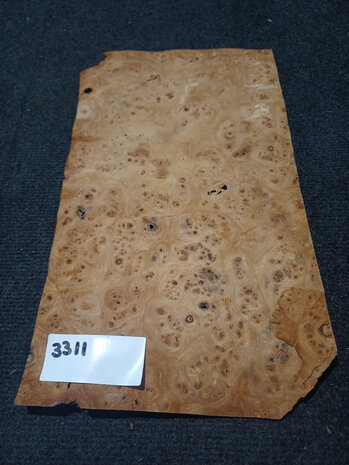 Ulmenwurzelholz furnier 39 x 22 - 22 cm | 0.6 mm | 0,1287 m&sup2;