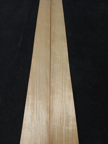 Limba furnier 308 x 16,5 - 21,5 cm | 0.6 mm | 0,8393 m&sup2;