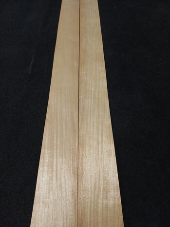 Limba furnier 308 x 16,5 - 21,5 cm | 0.6 mm | 0,8393 m&sup2;