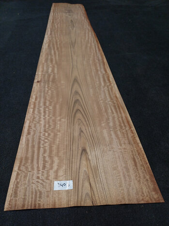 Tropical Oliver furnier 302 x 44 - 55 cm | 0.8 mm | 2,1593 m&sup2;