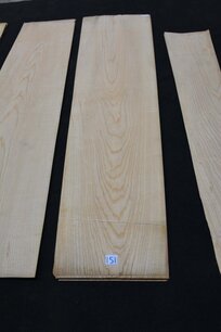 Esche Furnier 227 x 48-62 cm | 0.6mm | 1,2485m² Esche Furnier 227 x 48-62 cm | 0.6mm | 1,2485m²
