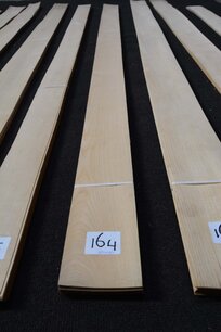 Esche Furnier 220 x 10-11 cm | 0.6mm | 0,231m² Esche Furnier 220 x 10-11 cm | 0.6mm | 0,231m²