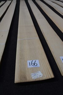 Esche Furnier 243 x 11-14 cm | 0.6mm | 0,3038m² Esche Furnier 243 x 11-14 cm | 0.6mm | 0,3038m²