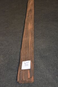 Coromandel Furnier 132 x 7-17 cm | 0.6mm | 0,1152m² Coromandel Furnier 132 x 7-17 cm | 0.6mm | 0,1152m²