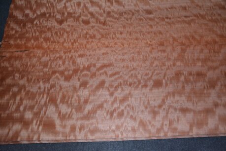 Makore Furnier 213 x 40-41 cm | 0.6mm | 0,86m² Makore Furnier 213 x 40-41 cm | 0.6mm | 0,86m²