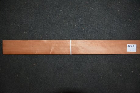 Kirschbaum Furnier 81 x 8 cm | 0.6mm | 0,065m² Kirschbaum Furnier 81 x 8 cm | 0.6mm | 0,065m²