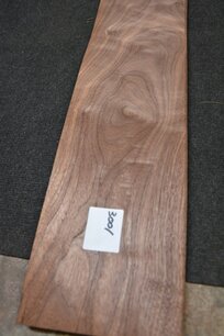 Amerikanischer Nussbaum Furnier 435 x 17-21 cm | 0.6mm | 0,827m² Amerikanischer Nussbaum Furnier 435 x 17-21 cm | 0.6mm | 0,827m²