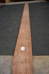 Amerikanischer Nussbaum Furnier 440 x 20 cm | 0.6mm | 0,880m² Amerikanischer Nussbaum Furnier 440 x 20 cm | 0.6mm | 0,880m²