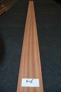 Sipo-Mahagoni Furnier 225 x 10-11 cm | 0.6mm | 0,261m² Sipo-Mahagoni Furnier 225 x 10-11 cm | 0.6mm | 0,261m²