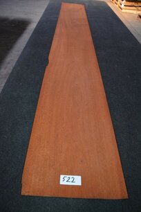 Swietenia mahonie fineer 300 x 37-38 cm | 0.6mm | 1,020m2 Swietenia mahonie fineer 300 x 37-38 cm | 0.6mm | 1,020m2