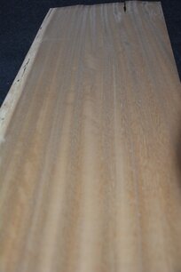 Iroko Furnier 210 x 27-28 cm | 0.6mm | 0,578m2 Iroko Furnier 210 x 27-28 cm | 0.6mm | 0,578m2