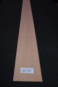 Buchenholz Furnier 225 x 15-17 cm | 0.6mm | 0,35m² Buchenholz Furnier 225 x 15-17 cm | 0.6mm | 0,35m²