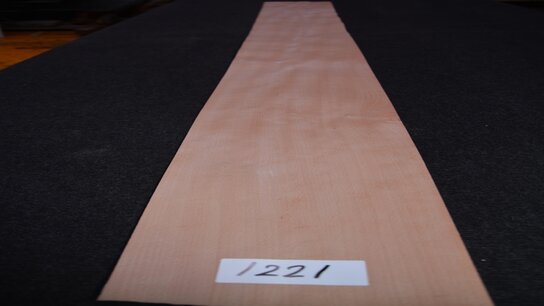 Buchenholz Furnier 223 x 18-20 cm | 0.6mm | 0,424m² Buchenholz Furnier 223 x 18-20 cm | 0.6mm | 0,424m²