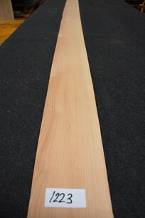 Buchenholz Furnier 309 x 15-16 cm | 0.6mm | 0,479m² Buchenholz Furnier 309 x 15-16 cm | 0.6mm | 0,479m²