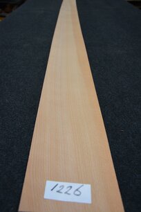Buchenholz Furnier 262 x 12-15 cm | 0.6mm | 0,354m² Buchenholz Furnier 262 x 12-15 cm | 0.6mm | 0,354m²