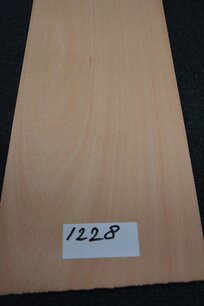 Buchenholz Furnier 215 x 21-25 cm | 0.6mm | 0,495m² Buchenholz Furnier 215 x 21-25 cm | 0.6mm | 0,495m²