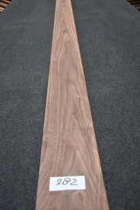 Amerikanischer Nussbaum Furnier 219 x 13-14 cm | 0.6mm | 0,296m² Amerikanischer Nussbaum Furnier 219 x 13-14 cm | 0.6mm | 0,296m²