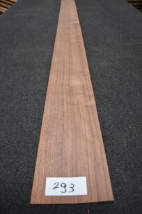 Amerikanischer Nussbaum Furnier 225 x 13 cm | 0.6mm | 0,292m² Amerikanischer Nussbaum Furnier 225 x 13 cm | 0.6mm | 0,292m²