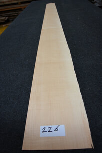 Ahorn Furnier 225 x 15-19cm | 0.6mm | 0,382m² Ahorn Furnier 225 x 15-19cm | 0.6mm | 0,382m²